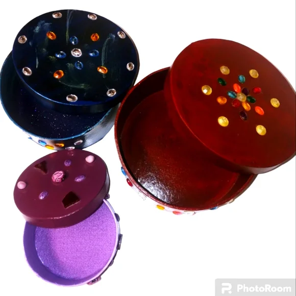 Handcraftered Storage Rounds - Picture 4 of 10